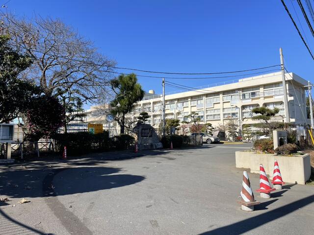 ひたちなか市立前渡小学校 (1,335m)