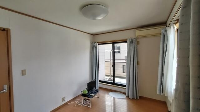 リビング以外の居室／多目的に活用できる洋室／撮影日2025-06-21