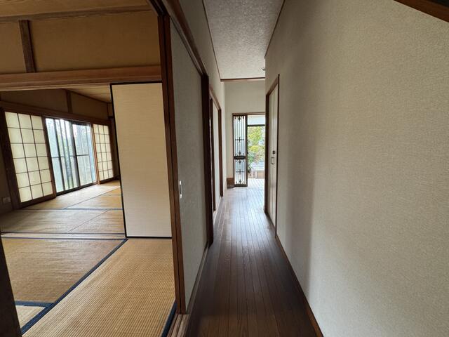 玄関／家族もゲストも気持ちよく迎える玄関／撮影日2025-10-10