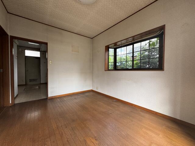 リビング以外の居室／多目的に活用できる洋室／撮影日2025-10-10