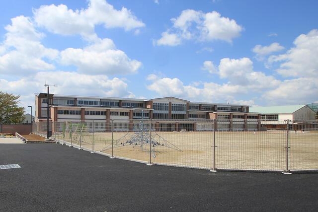 土浦市立都和小学校 (1,604m)