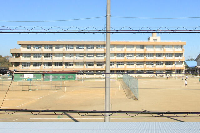 土浦市立土浦第四中学校 (2,235m)