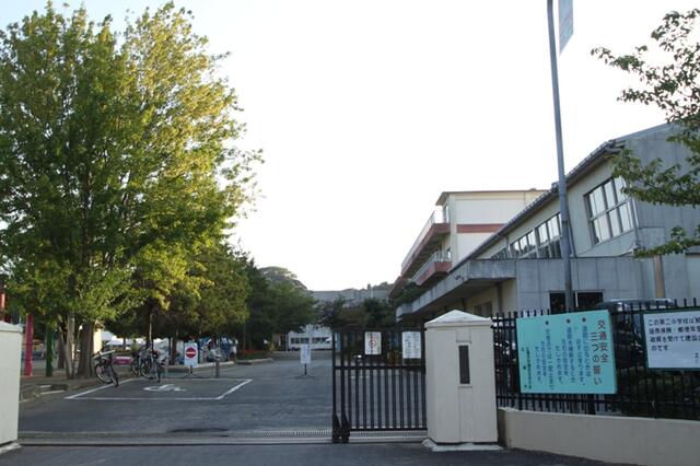 土浦市立土浦第二小学校 (1,226m)