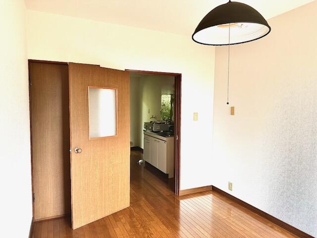 リビング以外の居室／室内リフォーム済み