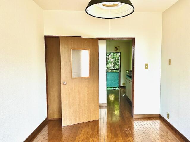 リビング以外の居室／室内リフォーム済み