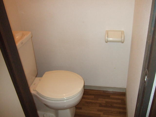 リビング以外の居室／トイレ