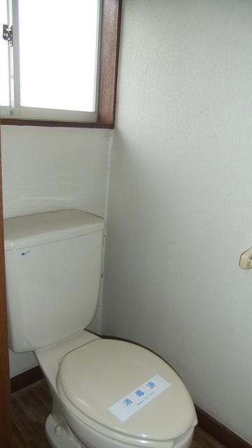 トイレ／窓付トイレ
