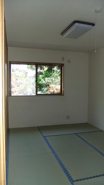 リビング以外の居室／洋室６帖