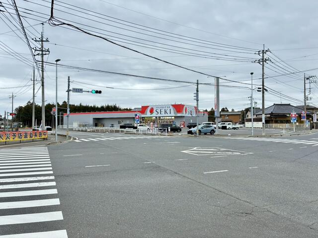 ドラッグストアセキ稲敷店 (2,158m)