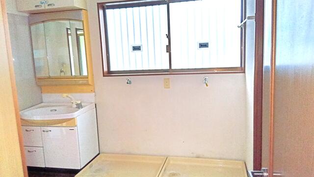 洗面台・洗面所／洗濯機置き場２台分