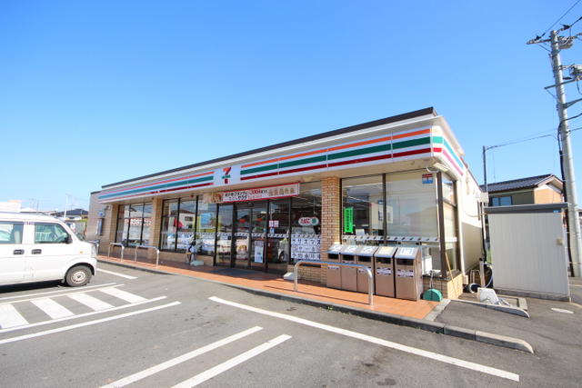 セブンイレブン筑西二木成店 (444m)