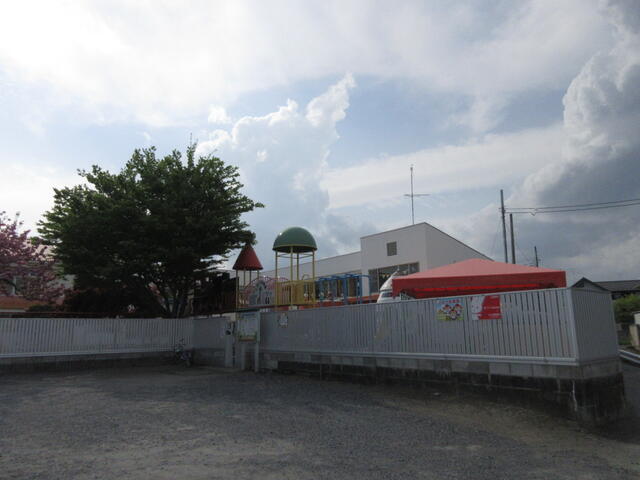 ともべ幼稚園 (516m)