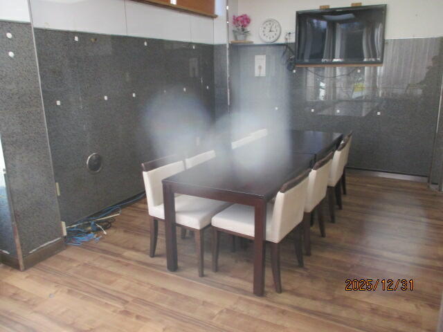 休憩所や食堂に使用できます