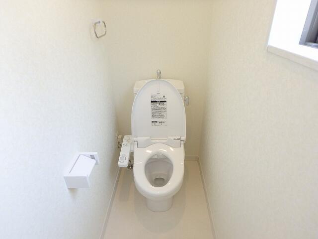 トイレ／温水洗浄便座