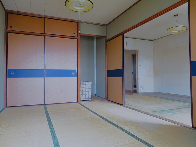 リビング以外の居室／南西側の和室（押入収納・床の間有）　※リビングとの続き間／撮影日2025-05-15