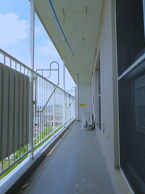 バルコニー／洗濯竿竹のフック有／撮影日2025-05-15