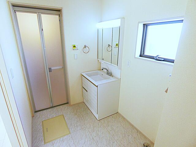 detached 茨城県小美玉市小川 地図を見る