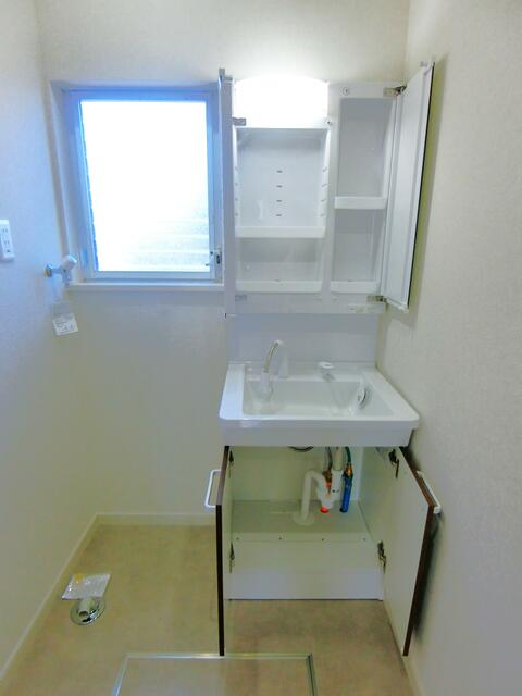 detached 茨城県小美玉市栗又四ケ 地図を見る