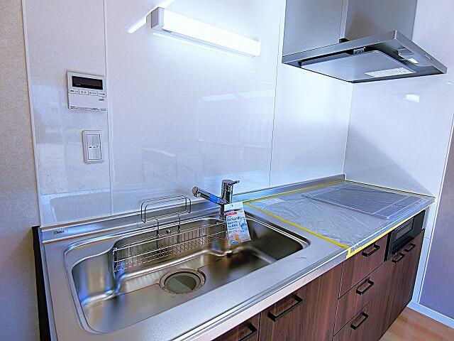 キッチン／ＩＨの熱伝導性は家庭用ガスと比べてもまったくひけをとりません