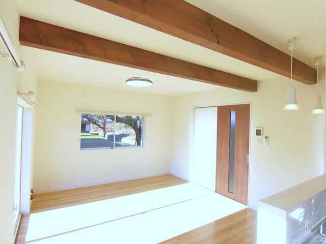 detached 茨城県小美玉市栗又四ケ 地図を見る