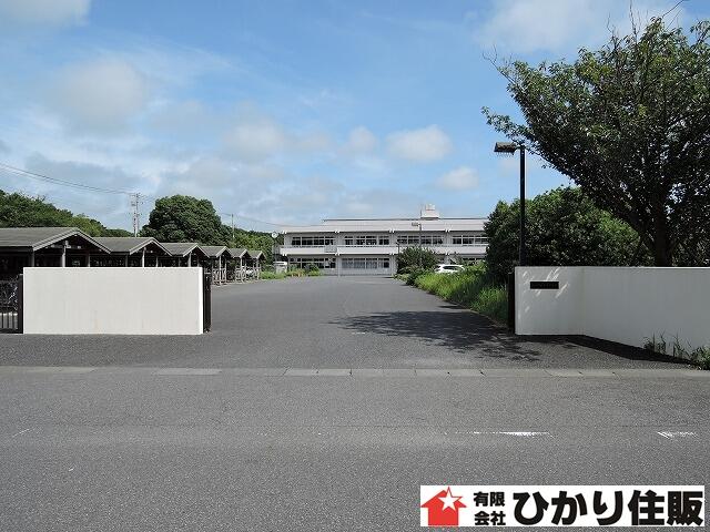 鹿嶋市立鹿島中学校 (1,116m)