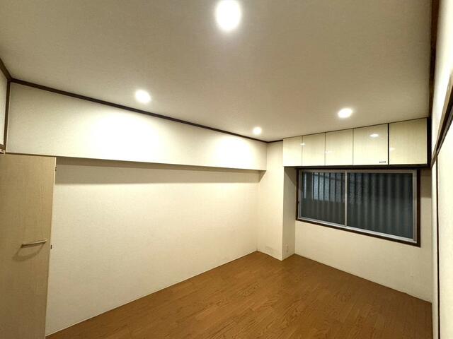 リビング以外の居室／和室から洋室へリフォーム済