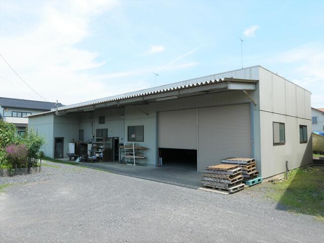 足利市葉鹿町の倉庫