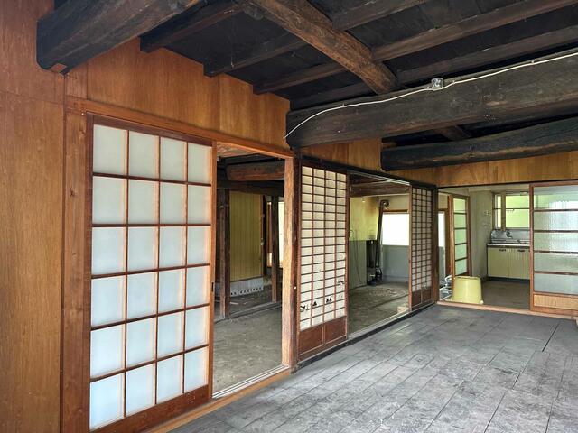 detached 群馬県利根郡昭和村大字貝野瀬