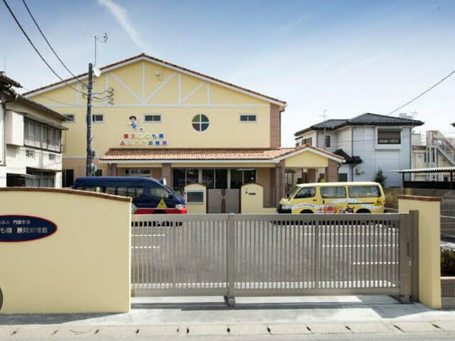 幼保連携型認定こども園藤岡幼稚園 (118m)