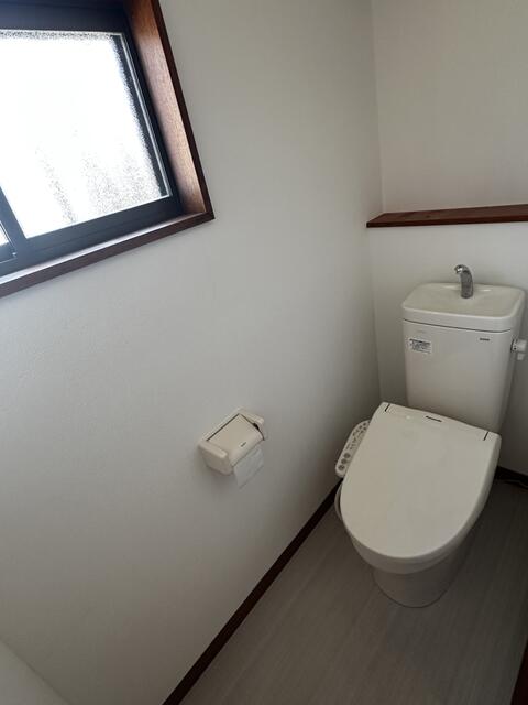 トイレ／温水洗浄便座付き