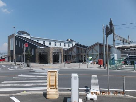 川俣駅 (10m)