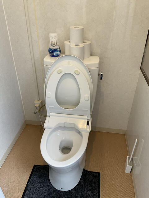 共用部（その他）／男子トイレも洋式トイレです／撮影日2024-02-27