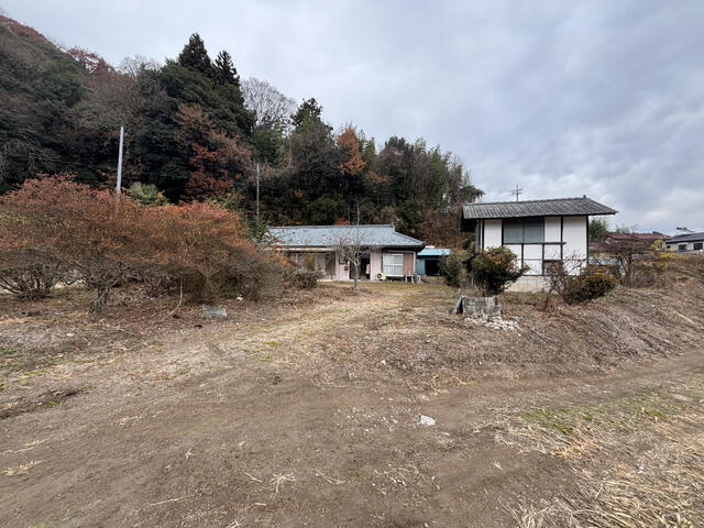 detached 群馬県吾妻郡東吾妻町大字岡崎 地図を見る