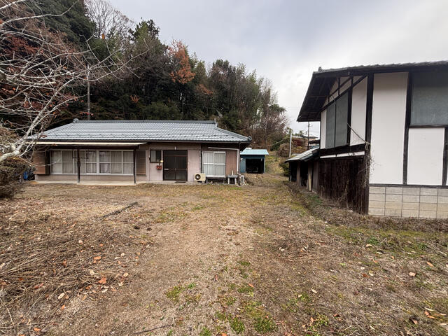 detached 群馬県吾妻郡東吾妻町大字岡崎 地図を見る