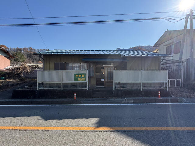 detached 群馬県吾妻郡東吾妻町大字本宿 地図を見る
