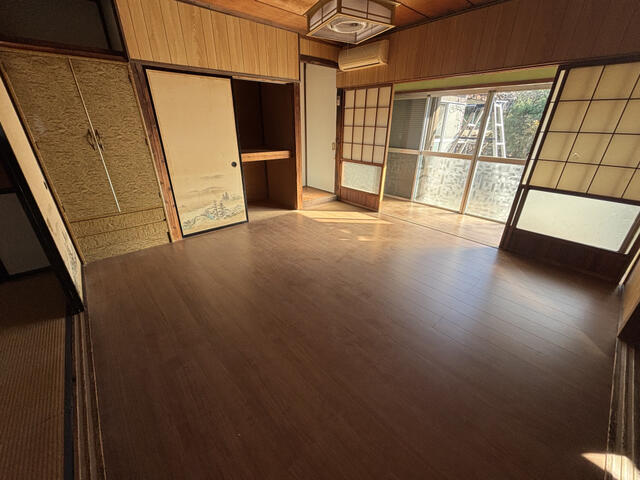detached 群馬県吾妻郡東吾妻町大字本宿 地図を見る