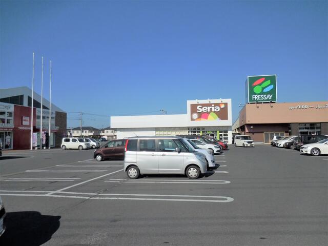 Ｓｅｒｉａ藤岡店 (752m)