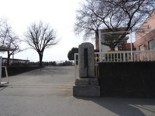 藤岡市立北中学校 (677m)