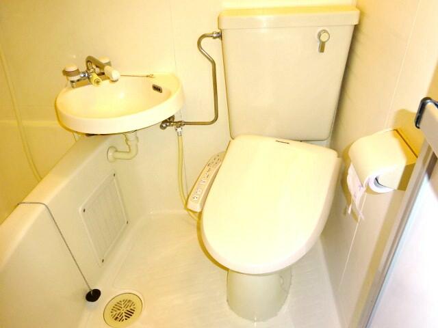 トイレ／温水洗浄便座