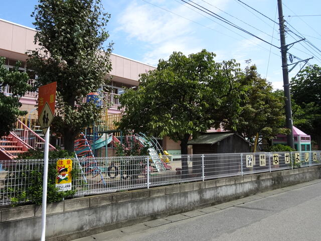 なかよし幼稚園 (275m)