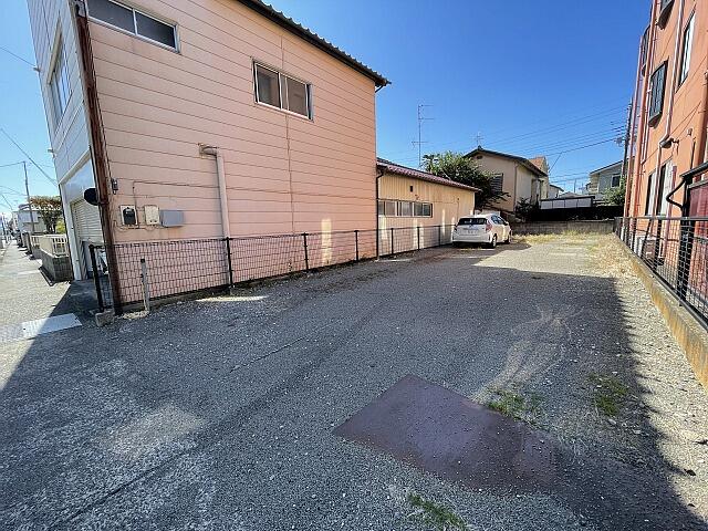 縦列３台無料駐車場付き♪