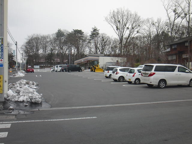 セブンイレブン群馬北軽井沢店 (937m)