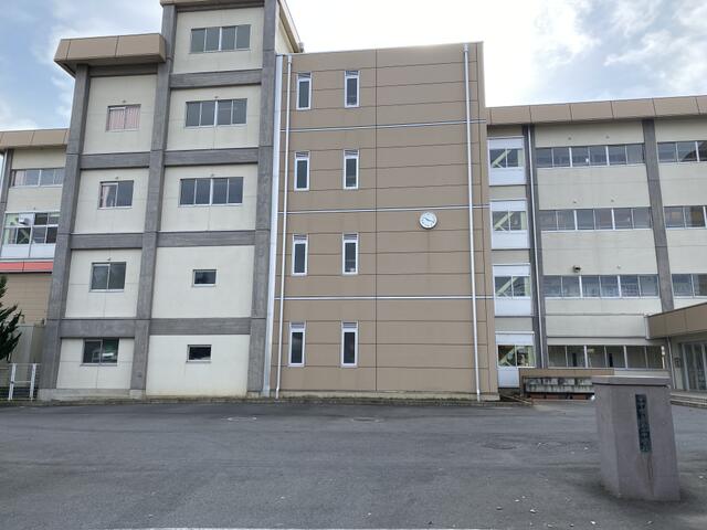 安中市立第二中学校 (1,848m)