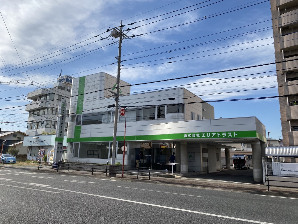 情報提供会社