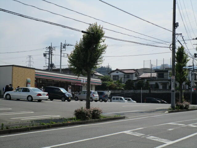 セブンイレブン渋川金井店 (944m)
