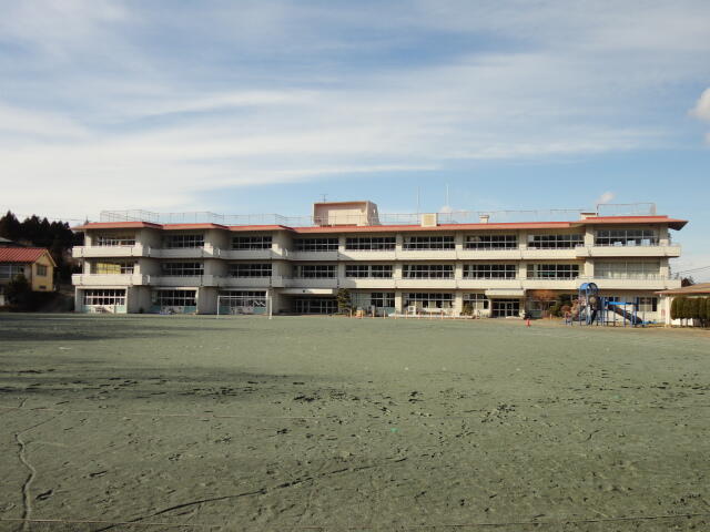 渋川市立伊香保小学校 (1,158m)