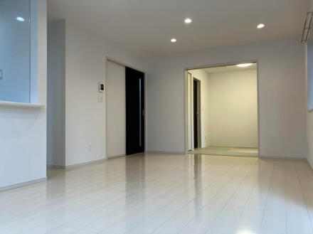 埼玉県草加市の一戸建て | 3799万円 | 5LDK | 140.99m² | Akiyama house finder