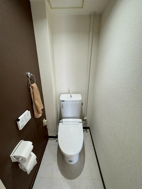 トイレ／トイレも交換済み、嬉しい温水洗浄便座完備です。