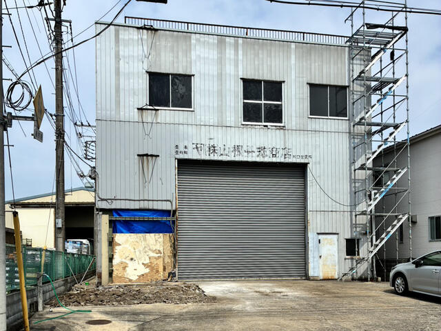 現地（外観）／倉庫正面
