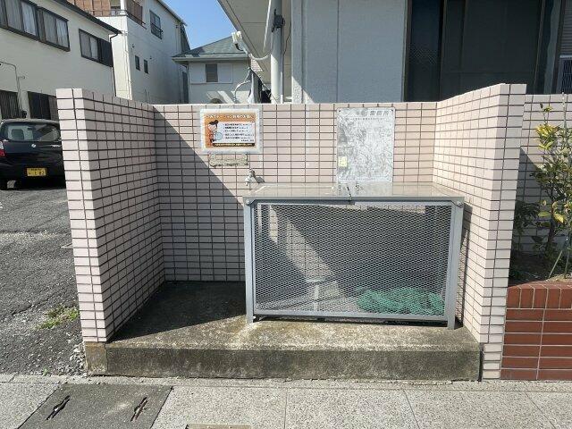ごみ置場